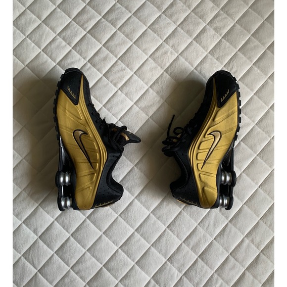 Nike Shoes - Y2K Nike Shox R4 Metallic Gold AR3565-005 Streetwear Classic Retro Grunge NWOB